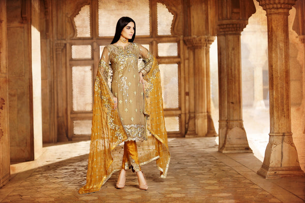 What do Indian brides wear on wedding day?