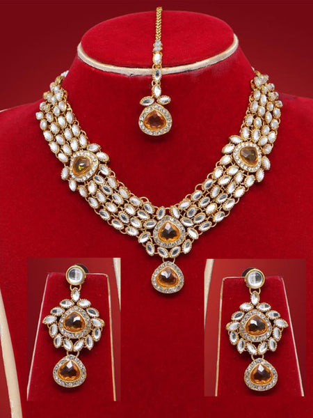  Indian Jewelry - Kundan Necklace with Tikka